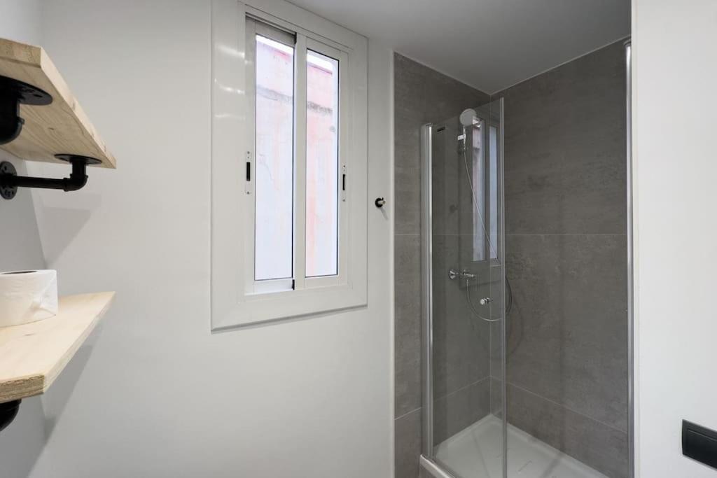 Bebarceloner Sants Apartments - 2 Bedrooms Exterior photo